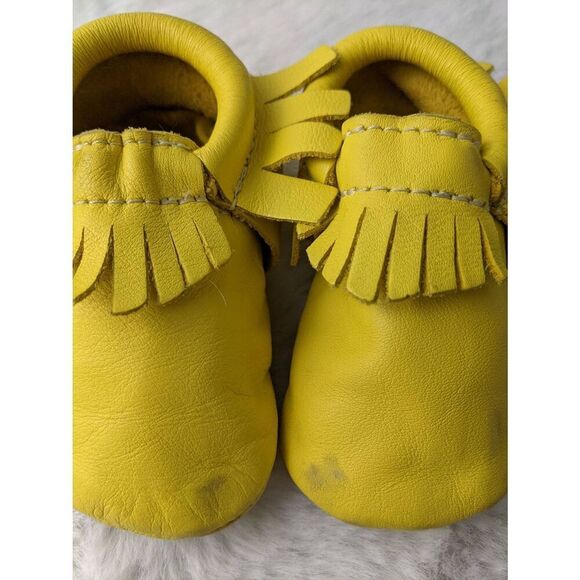 Freshly Picked‎ Yellow Moccasin Size 3 Baby Shoe Size 3 - Picture 8 of 10